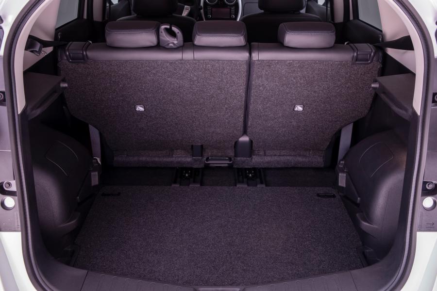  Nissan Note 2013 года  (фото 11 из 39)